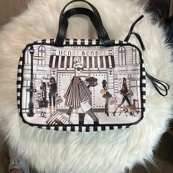 EUC HENRI BENDEL MEGAN HESS TRAVEL CASE - Picture 4 of 16